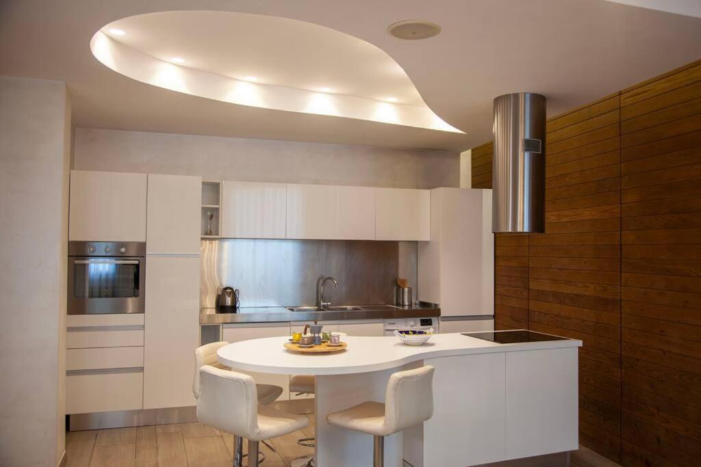 Appartement Chic And Elegant Near Metro Station Rome